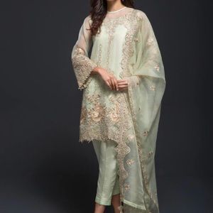 Shalwar Kameez: Boroque